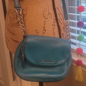 Crossbody Michael Kors purse